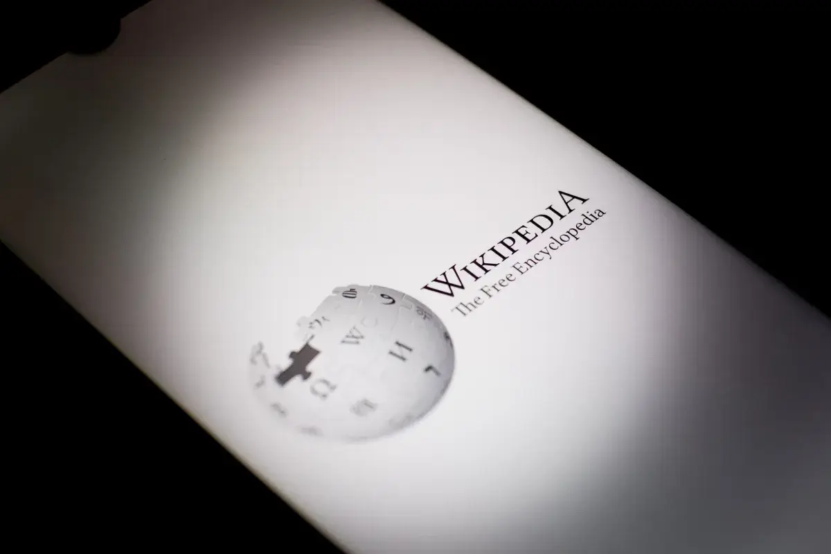 Wikipedia traffic decline AI